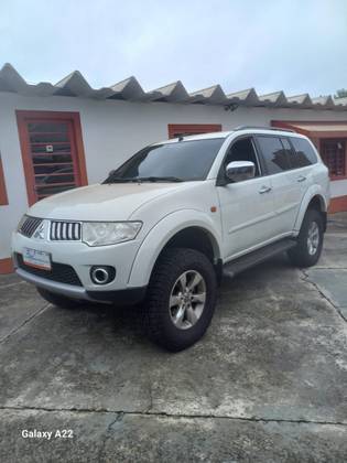 MITSUBISHI PAJERO DAKAR 3.5 HPE 7 LUGARES 4X4 V6 24V FLEX 4P AUTOMÁTICO